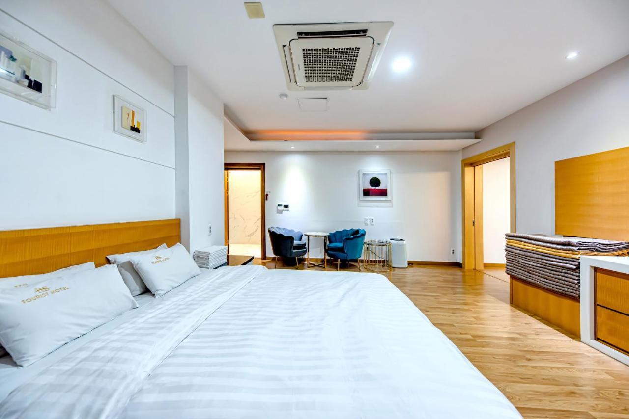 Hs Tourist Hotel Yeosu Exterior photo